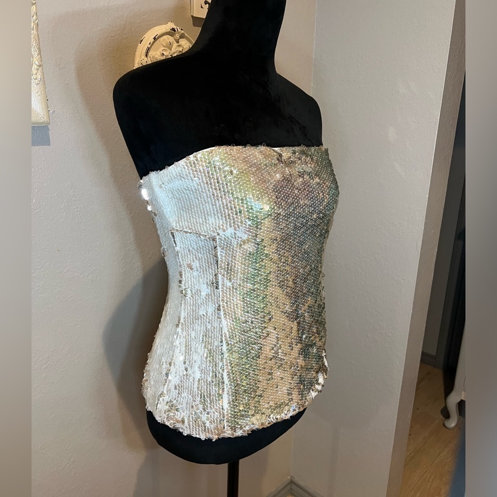 White sequin tube top with silver shine to it. - Picture 6 of 9